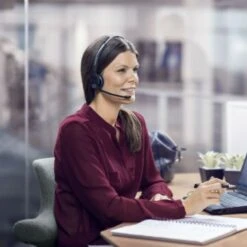 EPOS | Sennheiser IMPACT MB Pro 1 UC ML -Logitech Shop mb pro 1 lifestyle shoot 2