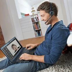 EPOS | Sennheiser PC 8 USB -Logitech Shop sennheiser pc8usb headset product application man side