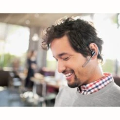 Plantronics Voyager Legend -Logitech Shop voyager legend lifestyle 1 min